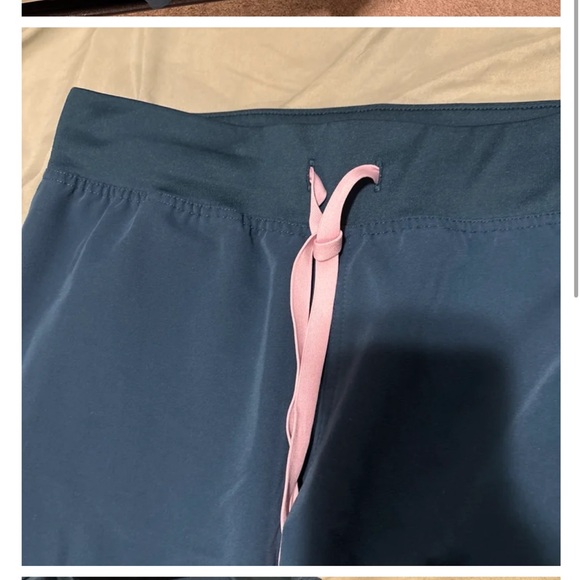 FIGS HIGH WAISTED LIVINGSTON SCRUB BOTTOMS - Picture 2 of 5